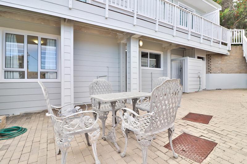 4 Bedroom Property for Sale in Outeniqua Strand Western Cape